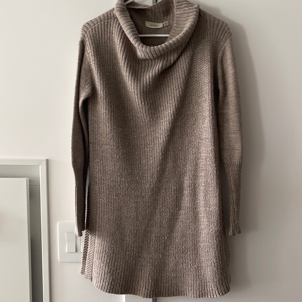 Woman’s long sleeve sweater